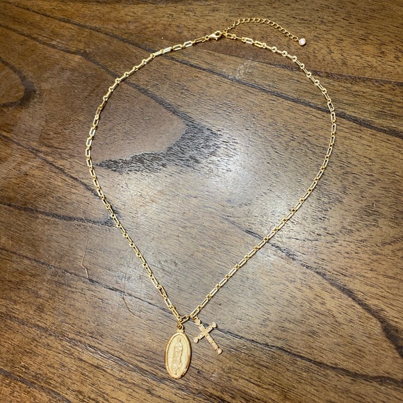 14K gold plated cross necklace - Picture 5 of 6